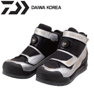 한국다이와 TM-2600C 토너먼트 낚시 신발 실버